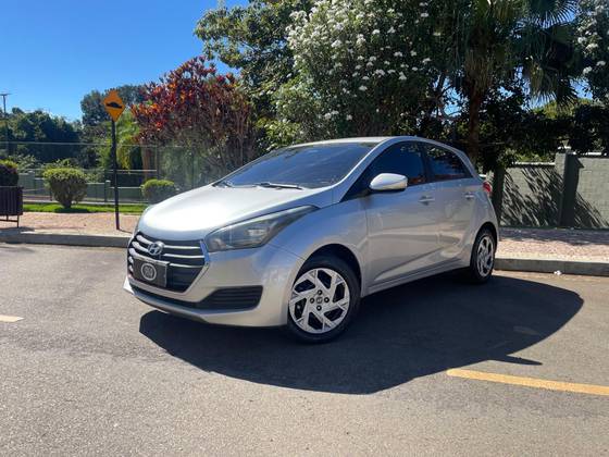 HYUNDAI HB20S 1.6 COMFORT PLUS 16V FLEX 4P MANUAL